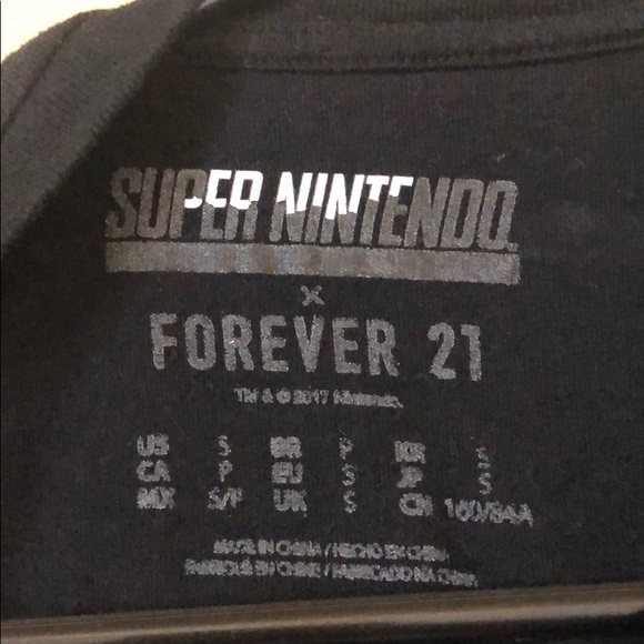 Super MarioXForever 21 collab tee - Picture 3 of 11